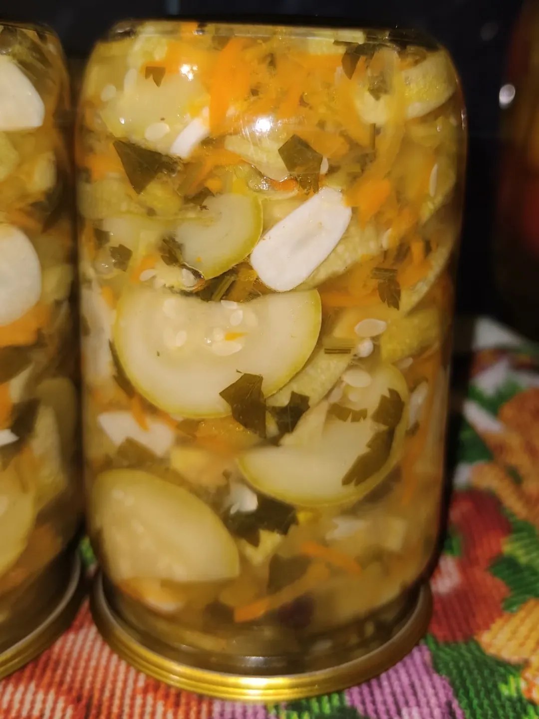 Спробувала у куми цей салат, і так сподобався, що закриваю собі кілька порцій! Поки є кабачки - спробуйте і Ви, бо це мега смачно!!