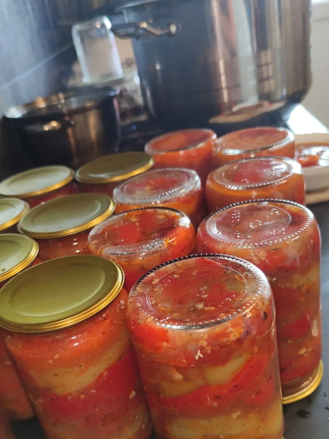 Закриваю Лечо вже багато років за цим рецептом! Це найкращий варіант із тих, що я пробувала! Всі хто пробує, без рецепта не йдуть!