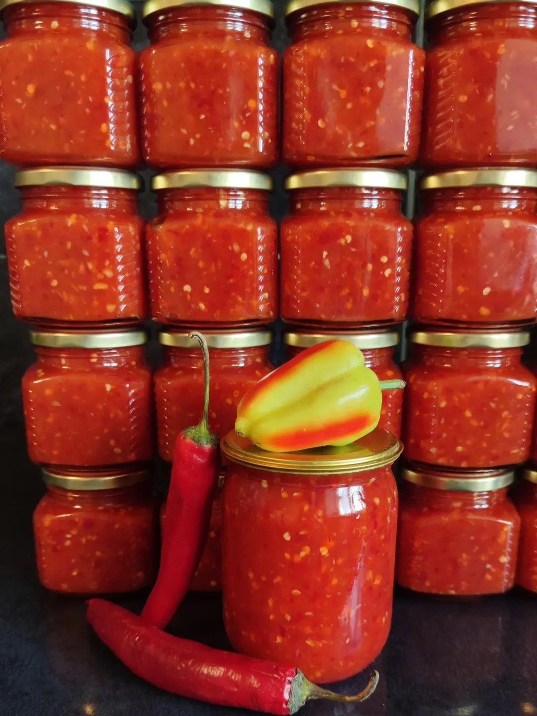 В мене він по особливому смачний! Тепер готую його на продаж! Кисло-солодкий соус "Чилі" - ділюсь з Вами найвдалішими пропорціями цього соусу!