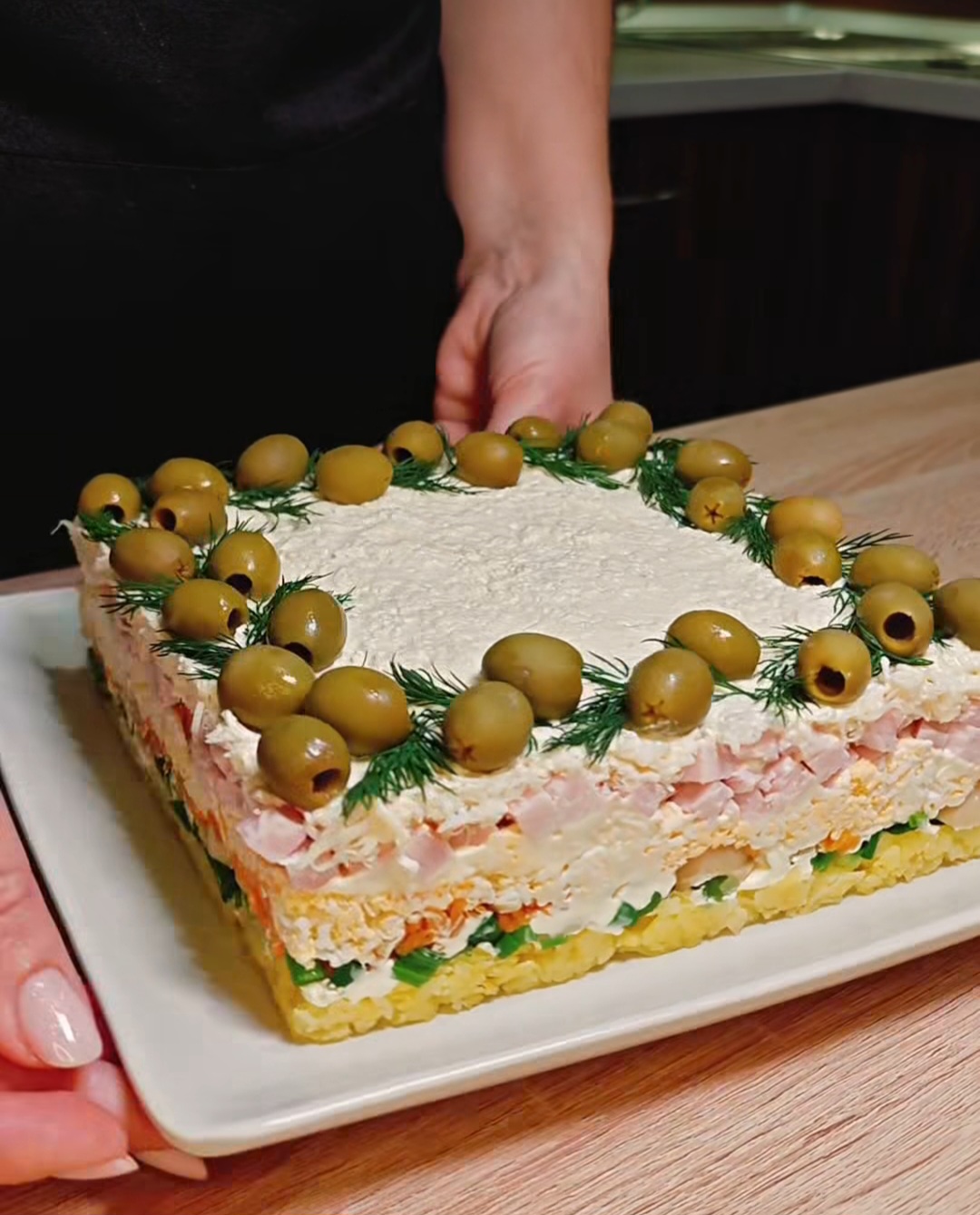 Цей салат за святковим столом зникає першим! Різдвяний салат "Білий Принц"