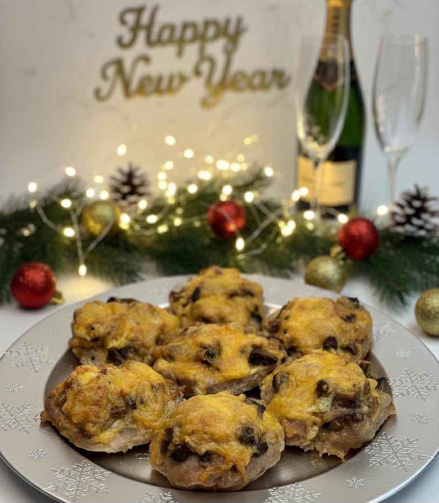 ​«Сім'я в шоці, а сусіди вже в черзі! Це топ-4 м'ясні шедеври, що змусять вас забути про всі інші!» Прості гарячі страви в духовці!