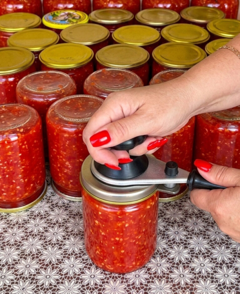 fb adzhyka kobra pryhotovana za tsym retseptom vyhodyt harnoho yaskravo chervonoho koloru nasychenoho smaku z chudovym aromatom chasnyku ta pertsyu 123297