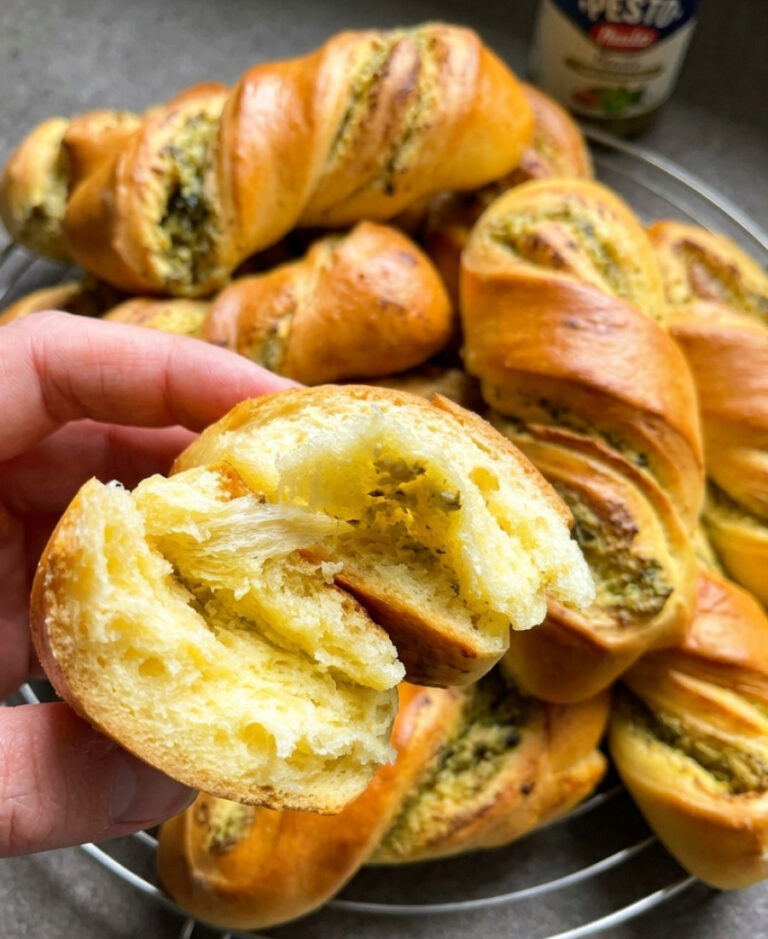 fb dity prosyat pekty ih schodnya ne solodki bulochky zavytky iz nachynkoyu duzhe smachna i nizhna vypichka 127924