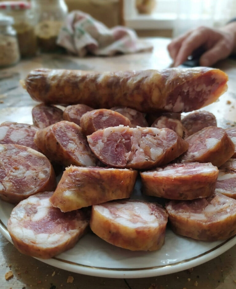 fb domashnya kopchena kovbasa za retseptom ukrainskoi hospodyni smachna zapashna kovbaska svoimy rukamy 129736