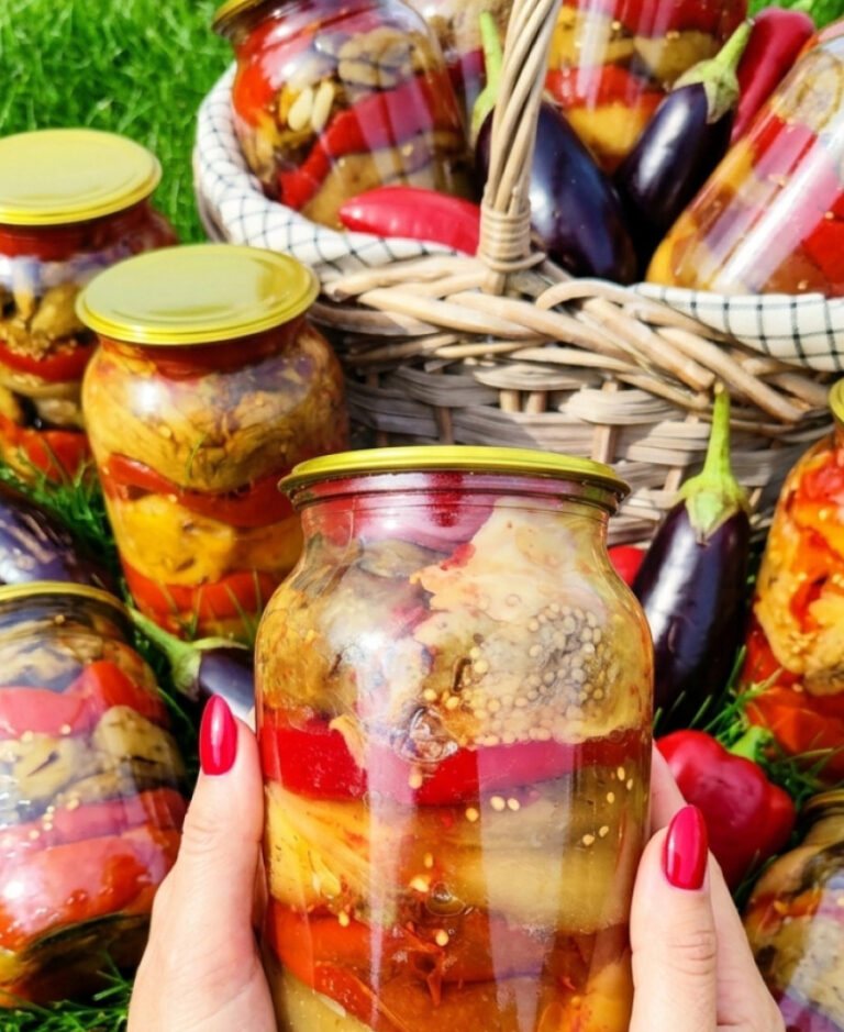 fb idealna schorichna zakuska 3 v 1 duzhe klasnyy retsept pecheni baklazhany perets ta pomidory na zymu v odniy bantsi 121775