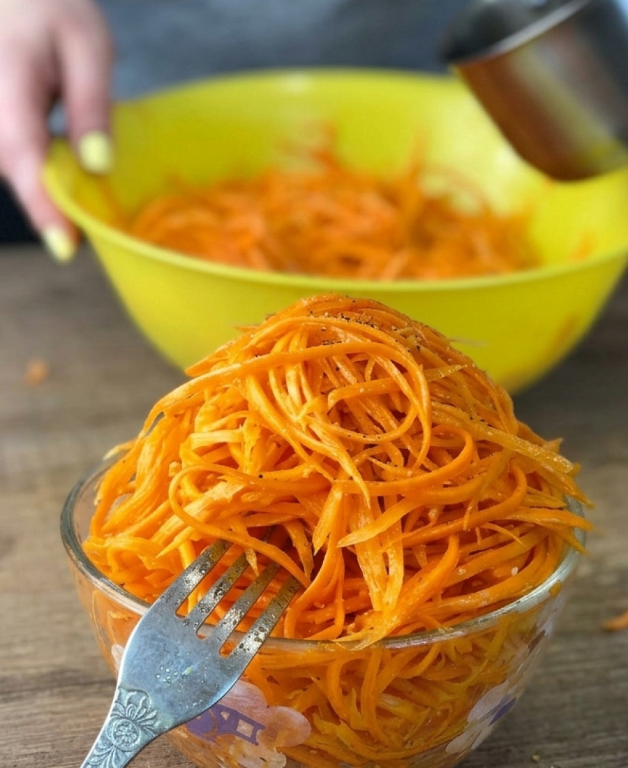 Морква по-корейськи – така смачна та соковита, що просто не відірватися: тепер такий салат роблю часто (показую всі тонкощі та нюанси)