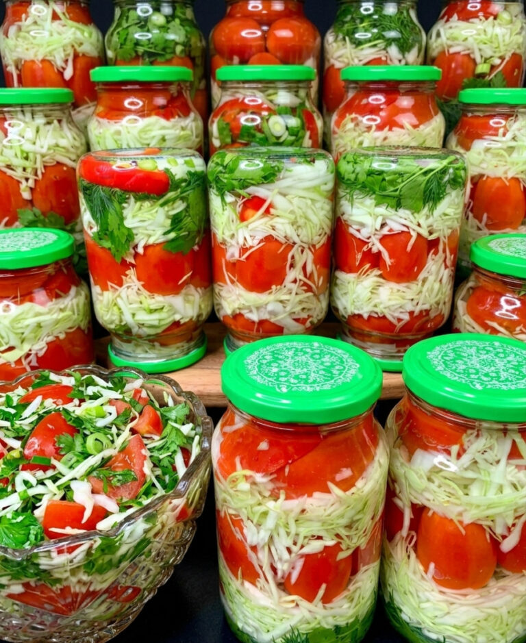 fb pomidory vyhodyat pruzhni sokovyti vseredyni aromatni a kapusta hrumka i neymovirno smachna vzymku tse spravzhnya nasoloda 18111