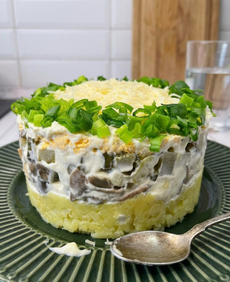 fb salat iz hrybamy tsey smachnyy ta sytnyy salatyk budu hotuvaty na velykodniy stil 112156