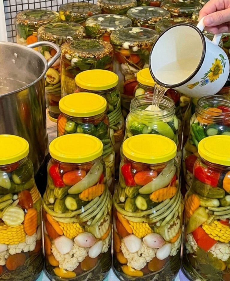 fb v odniy bantsi vse lito ovocheve asorti na zymu tut vsi ovochi duzhe smachni i marynad prosto bezpodobnyy 122318