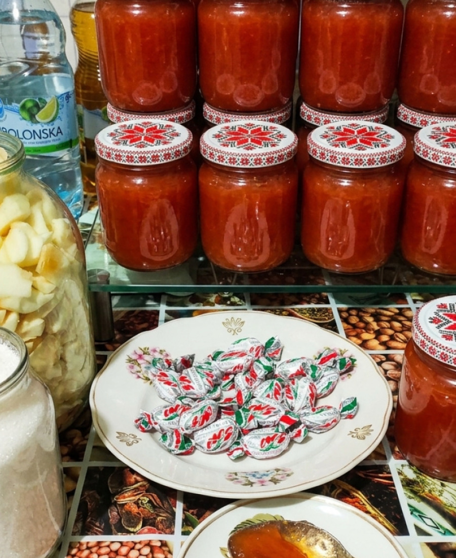 Яблучне повидло з цукерками “Барбарис” – спробуйте приготувати, особливо для випічки – супер