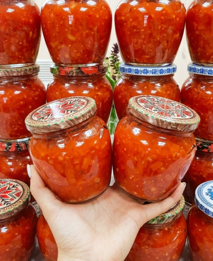 Неймовірно смачна квасоля з овочами у томатній заливці на зиму: рецепт, який став нашим улюбленим