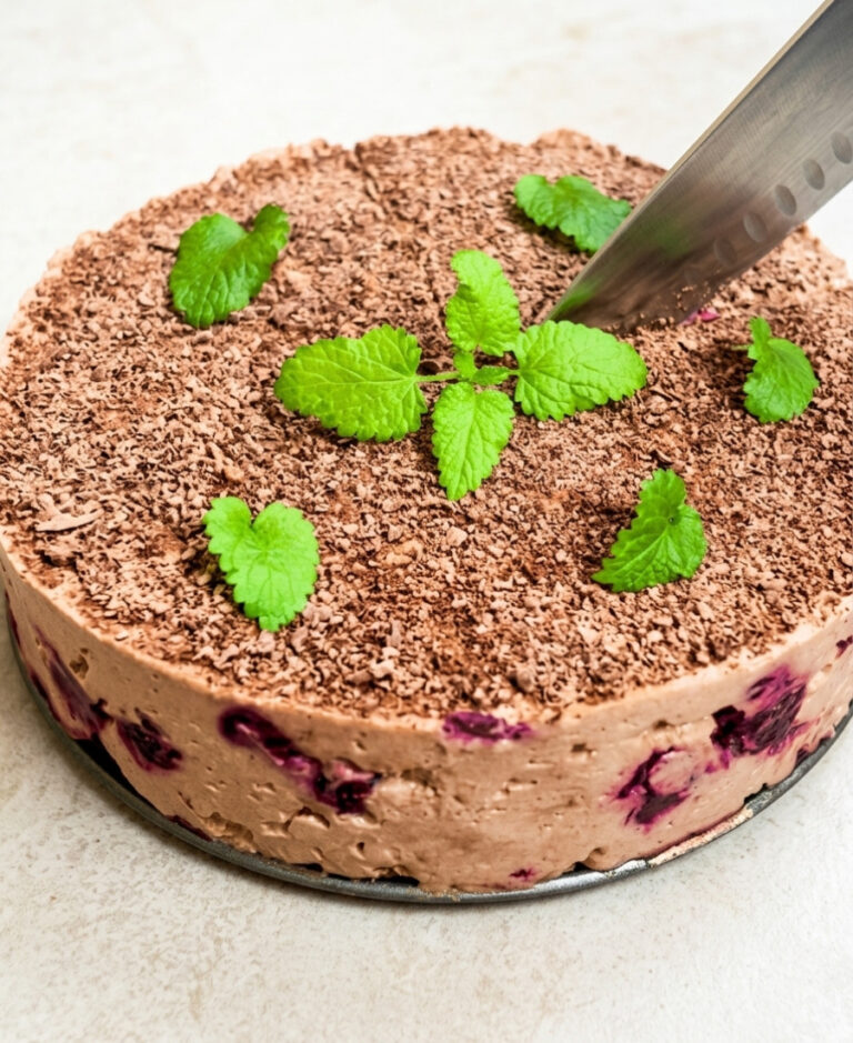 fb zakohalasya v tsey desert iz pershoho shmatochka neymovirno smachnyy domashniy tort iz vyshnyamy bez vypichky 34392