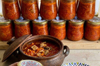 fb duzhe spodobavsya tsey variant konservy svynyna u tomatnomu sousi smachno ta zruchno zalyshaetsya lyshe pryhotuvaty harnir 125847