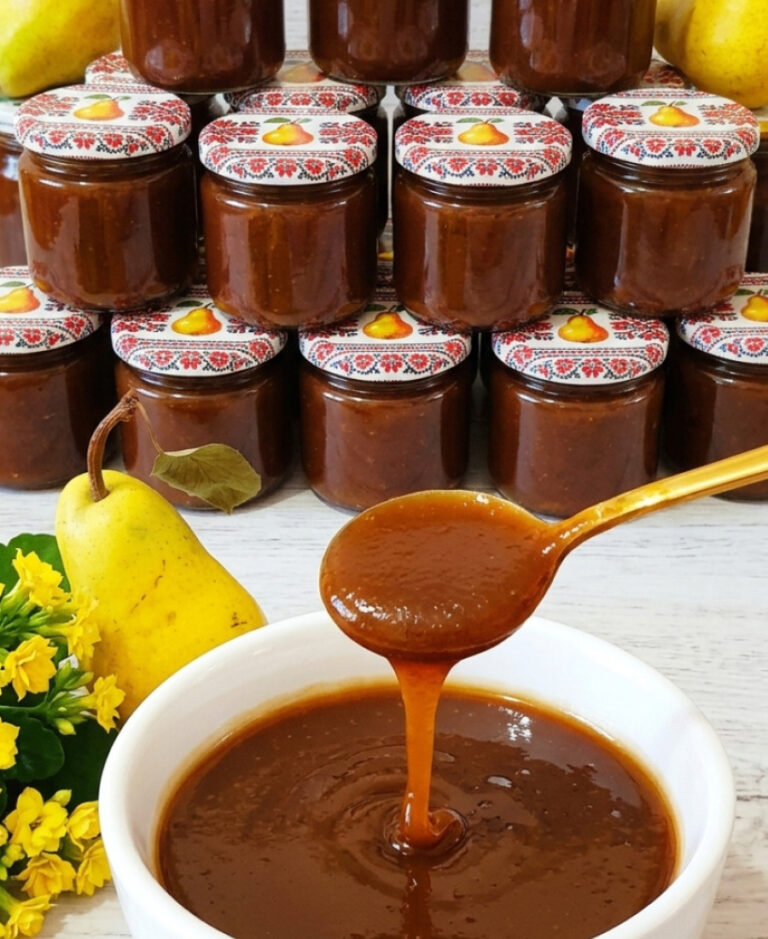 fb hotuemo domashne varene zhuschene moloko na zymu iz hrush vyhodyt neymovirno smachne hustenke aromatne vzymku vykorystovuyu do bud yakoi vypichky abo torta 21038