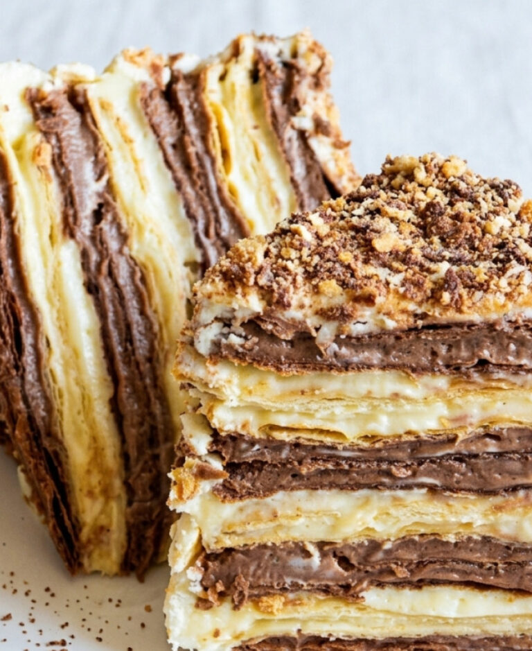 fb tort napoleon duet pokrokovyy retsept pryhotuvannya neymovirno smachnoho ta nizhnoho torta z 2 vydamy kremu v poednanni z shokoladnymy ta molochnymy korzhamy 22142