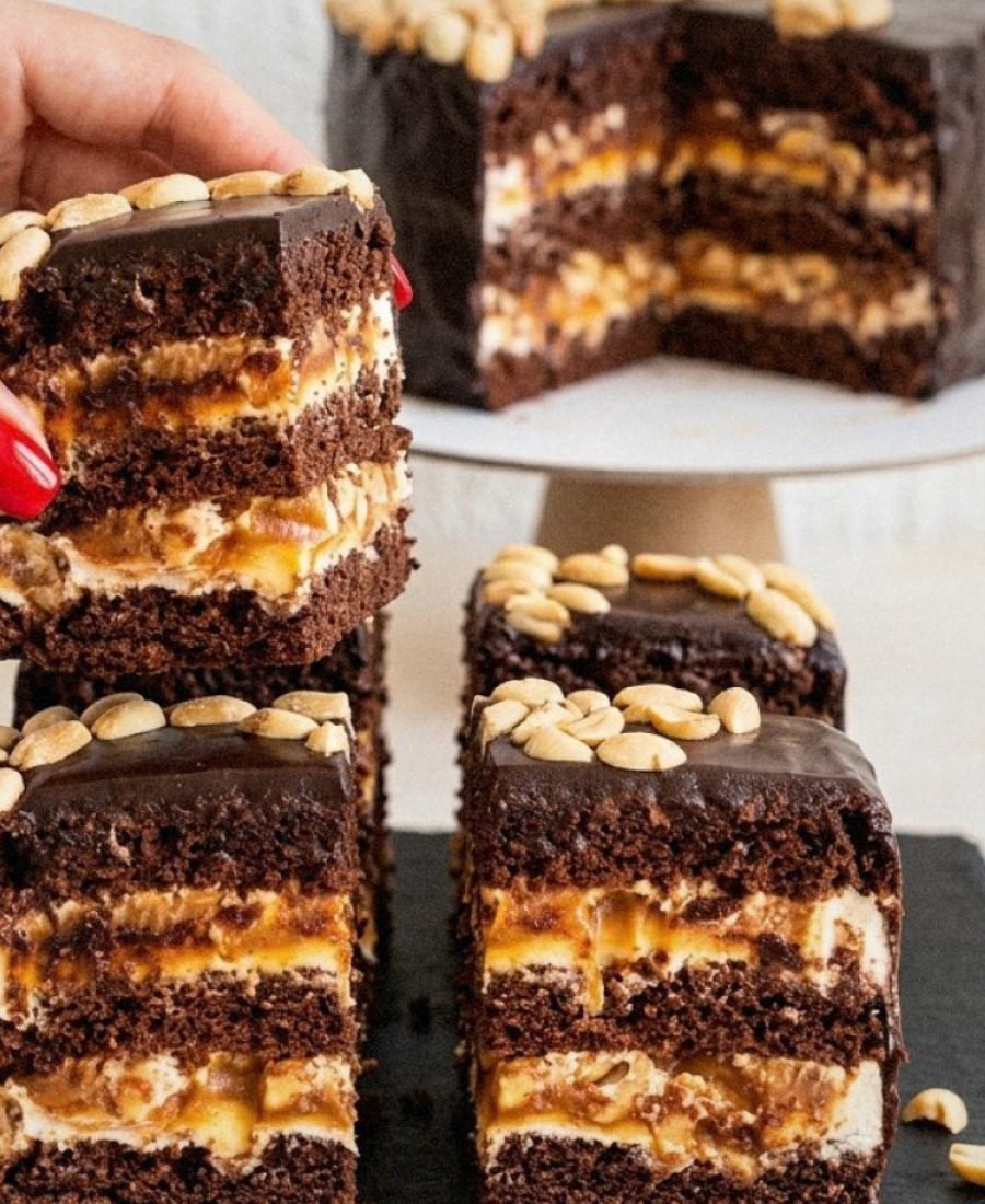 Торт “Снікерс” – ідеальний рецепт випічки, для любителів шоколаду і горішків